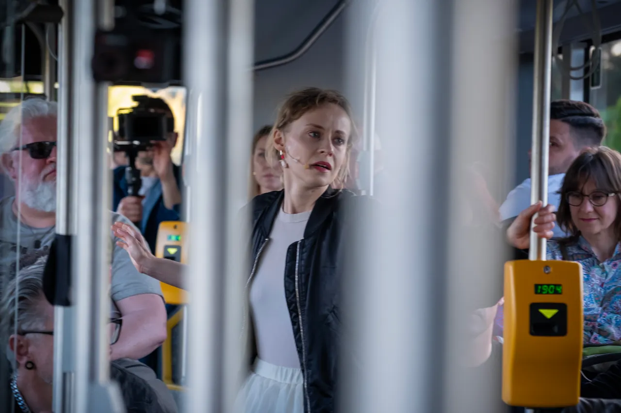 Trailer do spektaklu Drogi